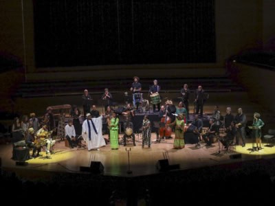 Un-Mar-de-Musicas-Esclaus-©Toni-Penarroya-IMG_0678-scaled_400x300_acf_cropped